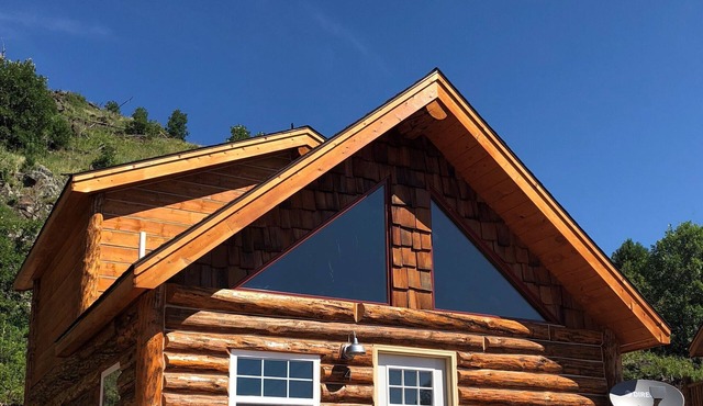 8 miles to Mount Rushmore - Sleeps 2 to 6