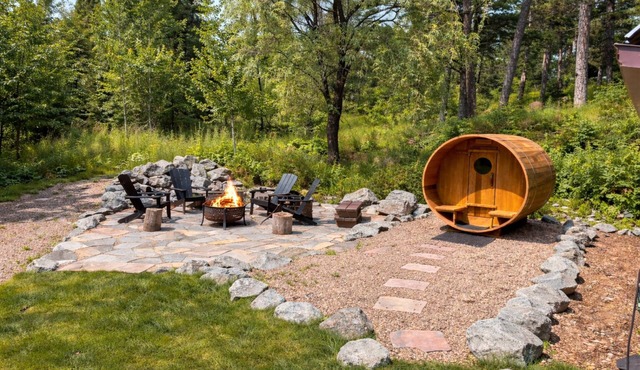 8 Min to State Parks|Sauna|Fire Pit|