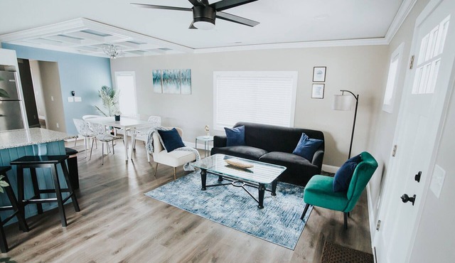 8 Min Walk to RiverWalk, Modern Newly Built Home