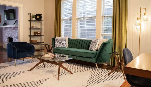 8 mins to Beale|Hot Tub|Pool Table |Fire Pit