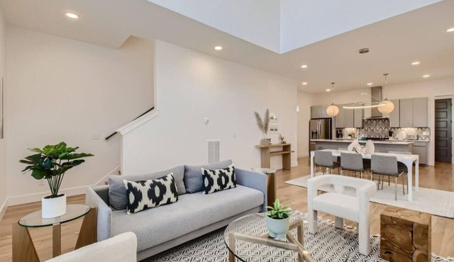 8 - Music Hill - The Music City Collection