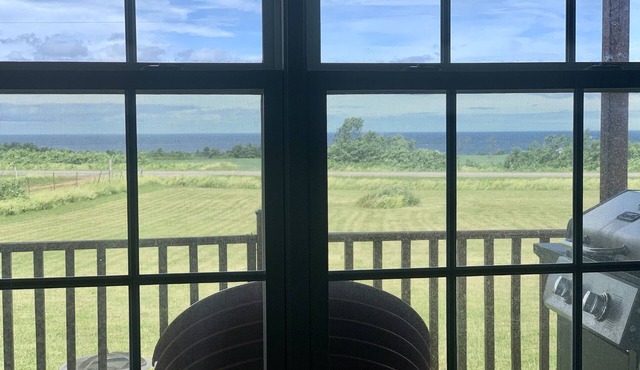 8 Ocean view cottages center of PEI. 2 bedrooms with 1 king and 2 doubles.