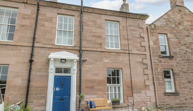 8 PEDWELL WAY, pet friendly, country holiday cottage in Norham