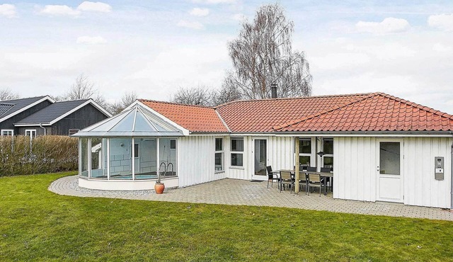 8 person holiday home in Juelsminde-By Traum