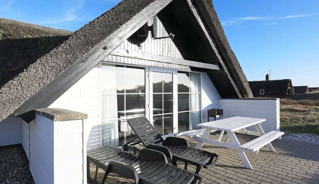 8 person holiday home in Ringkøbing-By Traum