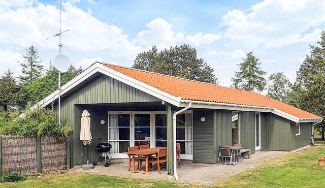 8 person holiday home in Væggerløse-By Traum