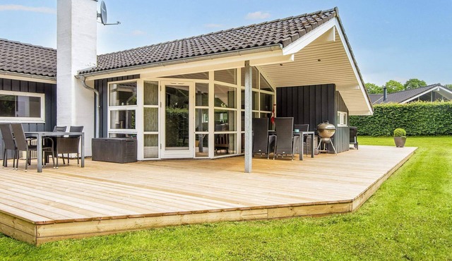 8 person holiday home in Aabenraa