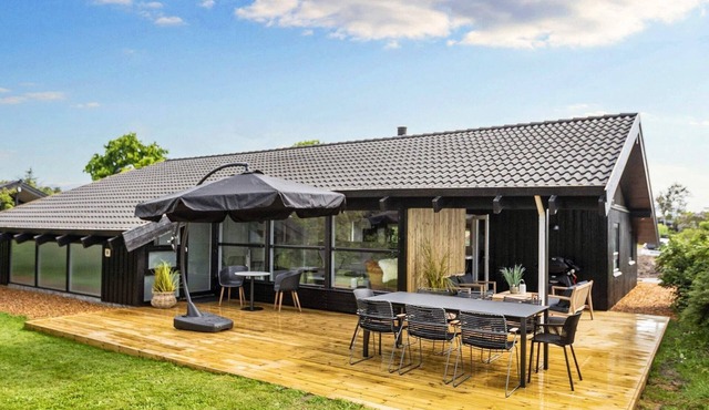 8 person holiday home in Bindslev-By Traum