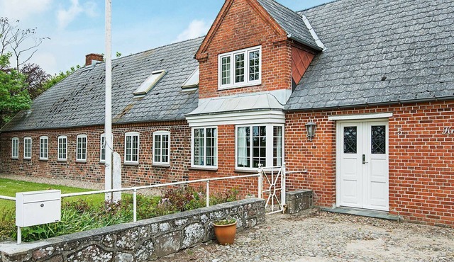 8 person holiday home in Bredebro