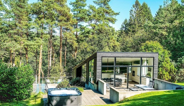 8 person holiday home in Ebeltoft