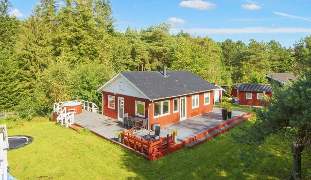 8 person holiday home in Ebeltoft-By Traum