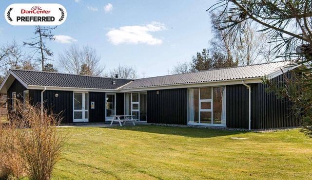 8 person holiday home in Ebeltoft-By Traum