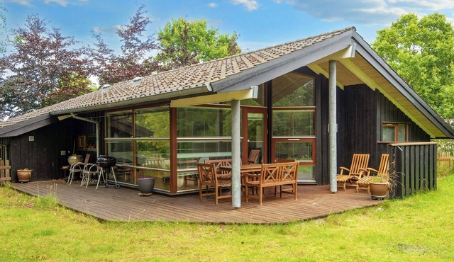 8 person holiday home in Glesborg