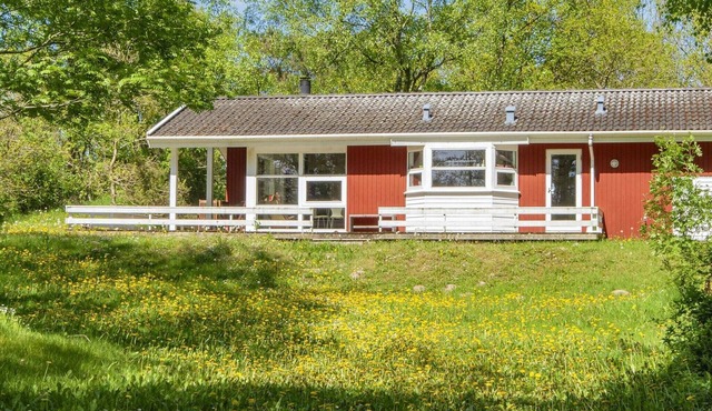 8 person holiday home in Glesborg-By Traum