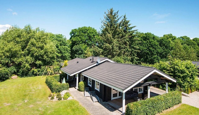 8 person holiday home in Glesborg-By Traum