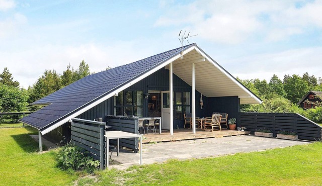 8 person holiday home in Højslev-By Traum