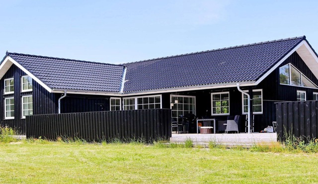 8 person holiday home in Hadsund-By Traum