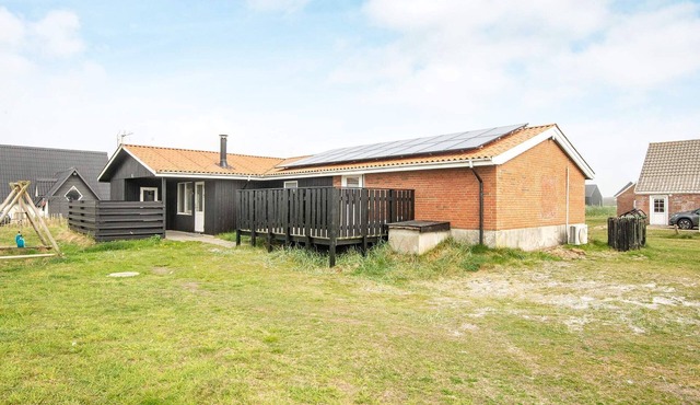 8 person holiday home in Harboøre-By Traum