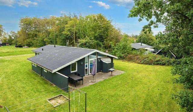 8 person holiday home in Ørsted-By Traum