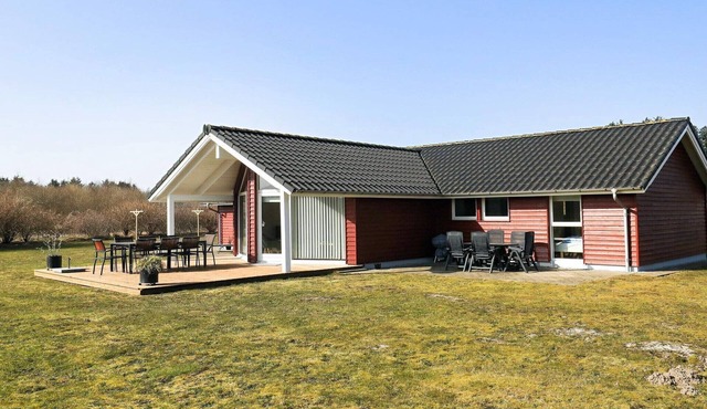 8 person holiday home in Brovst-By Traum