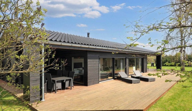 8 person holiday home in Hadsund-By Traum