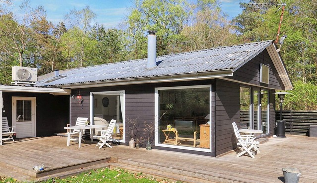 8 person holiday home in Hadsund