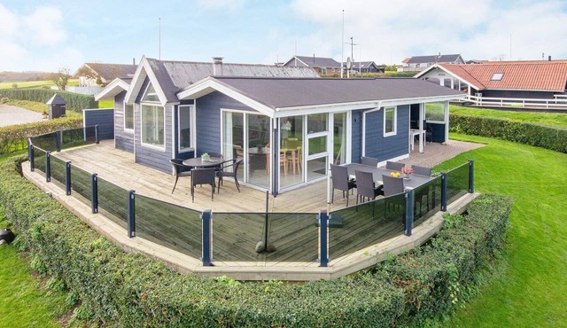 8 person holiday home in Lemvig-By Traum