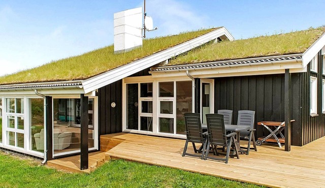8 person holiday home in Saltum