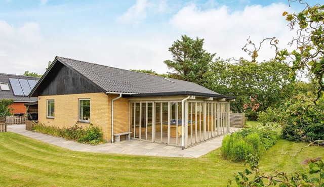 8 person holiday home in Struer-By Traum