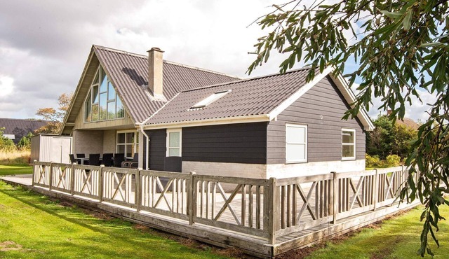 8 person holiday home in Ulfborg-By Traum