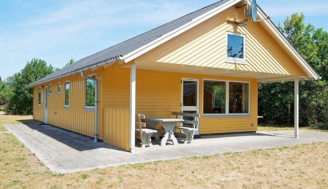 8 person holiday home in Ulfborg
