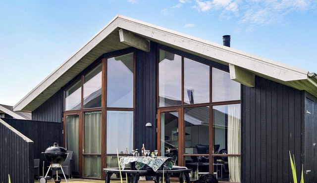 8 person holiday home in Ulfborg-By Traum