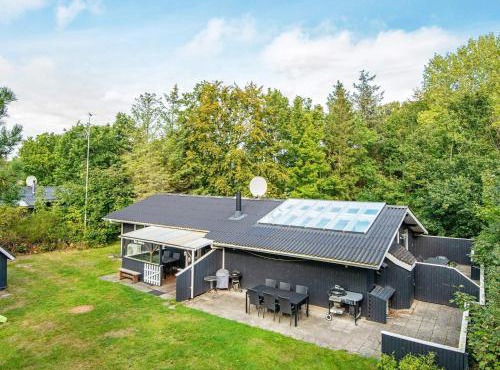 8 person holiday home in Ørsted