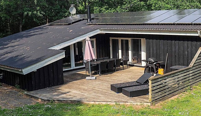 8 person holiday home in Ålbæk-By Traum