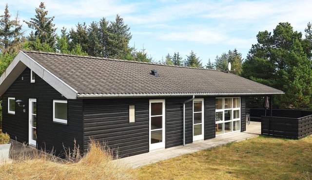 8 person holiday home in Ålbæk-By Traum