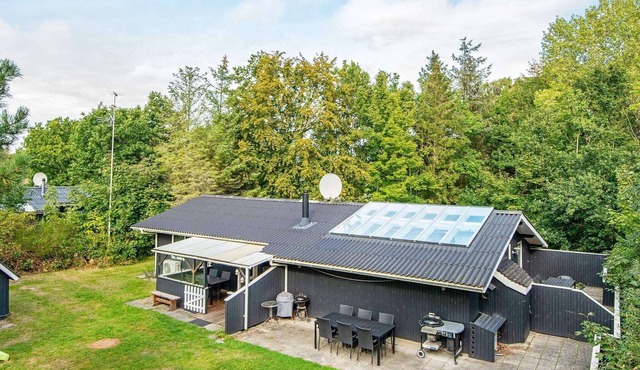 8 person holiday home in Ørsted-By Traum