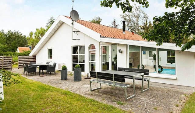 8 person holiday home in Ebeltoft-By Traum