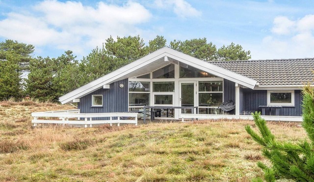 8 person holiday home in Fanø-By Traum