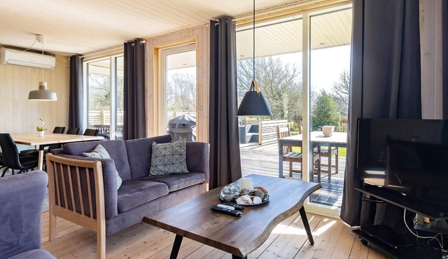 8 person holiday home in Farsø