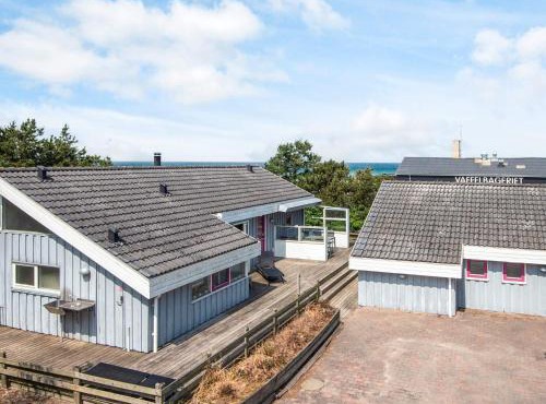 8 person holiday home in Glesborg