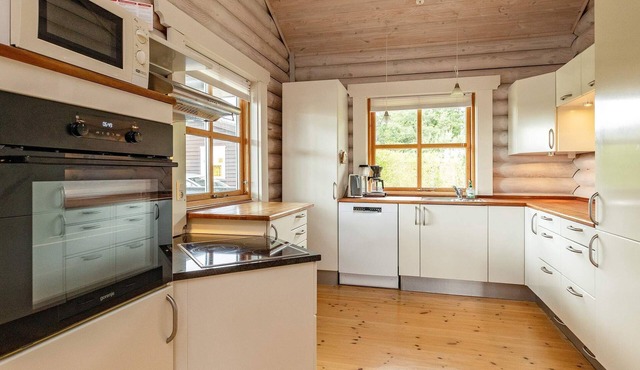 8 person holiday home in Frørup