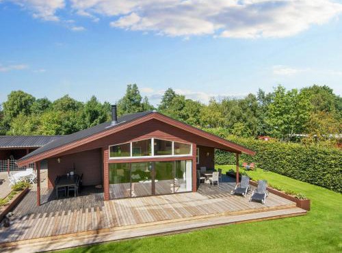 8 person holiday home in Glesborg