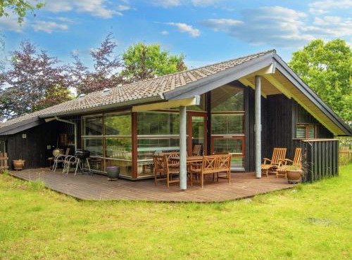 8 person holiday home in Glesborg