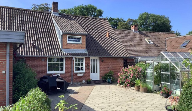 8 person holiday home in Højer