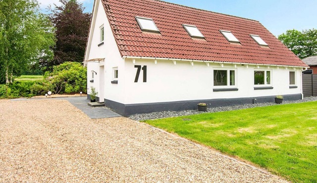 8 person holiday home in Henne