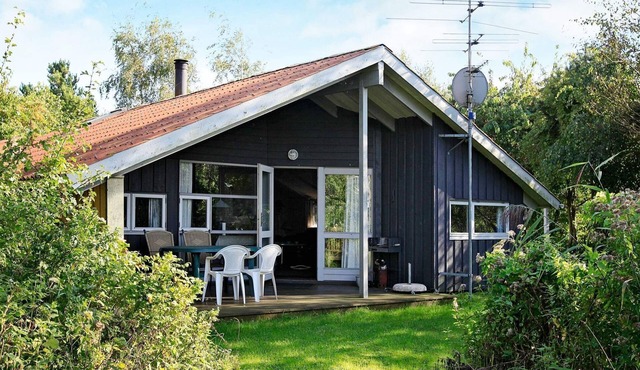 8 person holiday home in Humble-By Traum