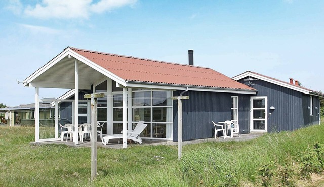 8 person holiday home in Løkken