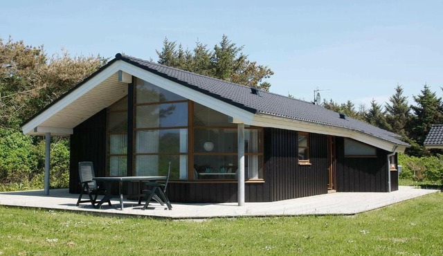8 person holiday home in L kken