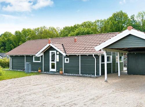 8 person holiday home in Juelsminde-By Traum