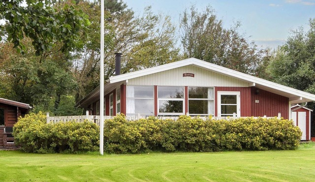 8 person holiday home in Struer-By Traum